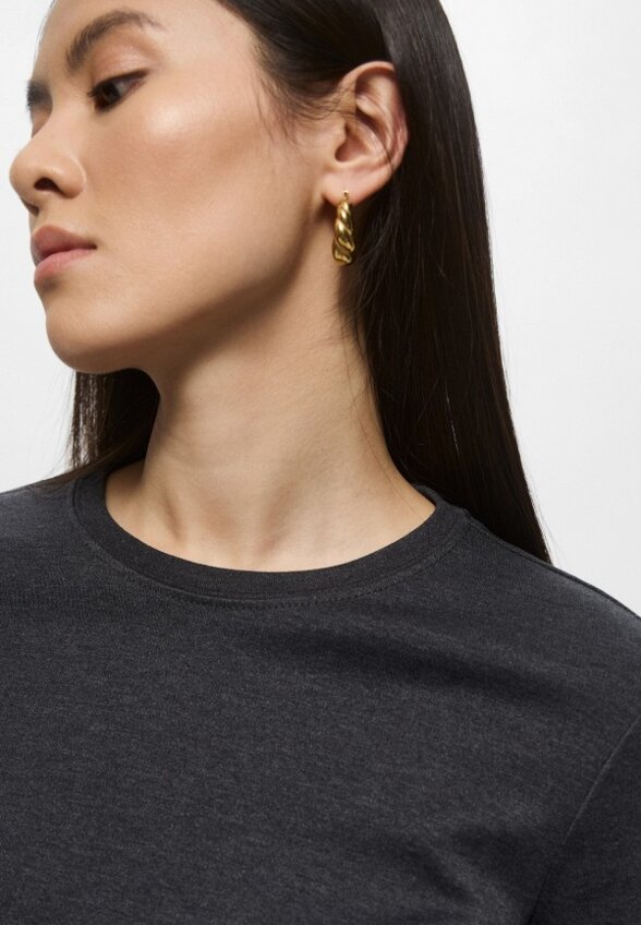 Лонгслив Mango