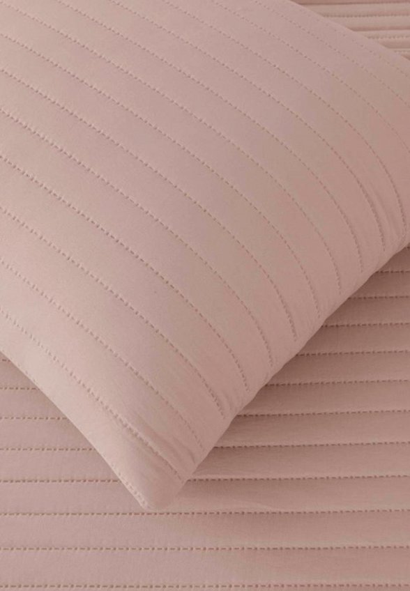 Комплект с покрывалом Sofi De Marko