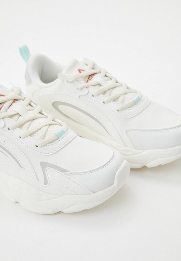 Кроссовки Peak