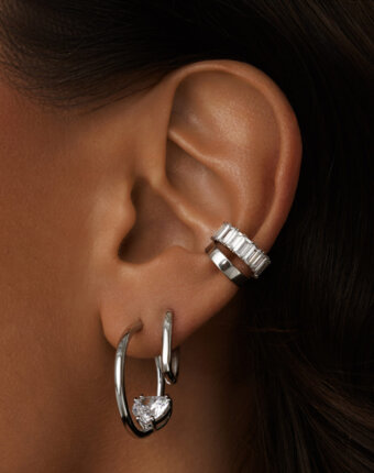 Серебряные серьги-кольца ЛЮБОВЬ с белым сердцем MIE женщинам