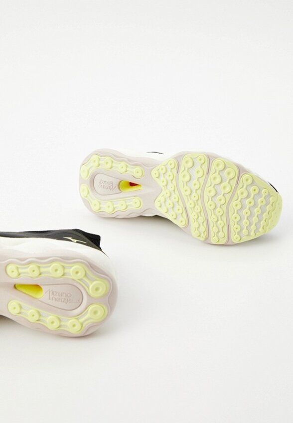 Кроссовки Mizuno