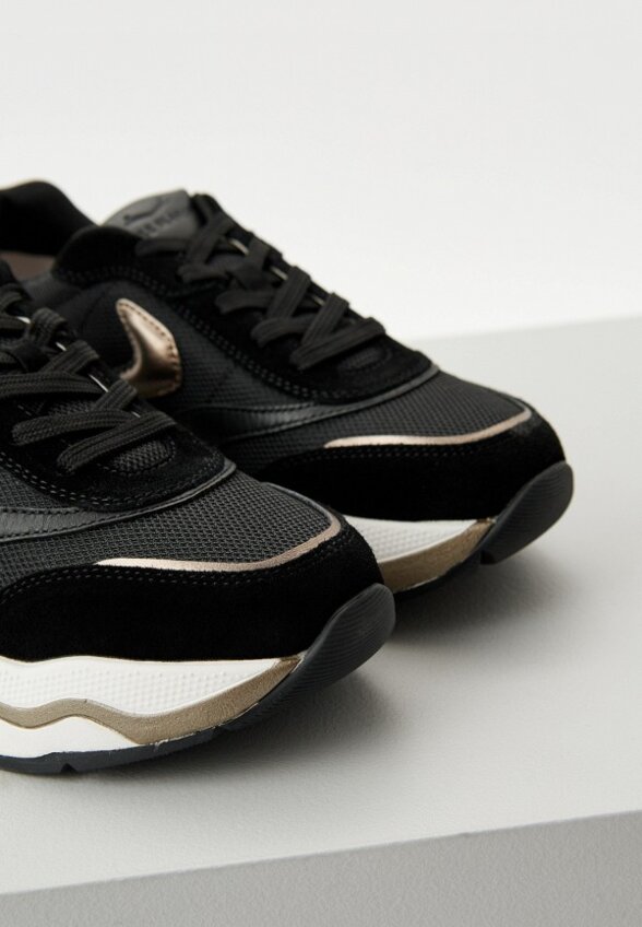 Кроссовки Voile Blanche