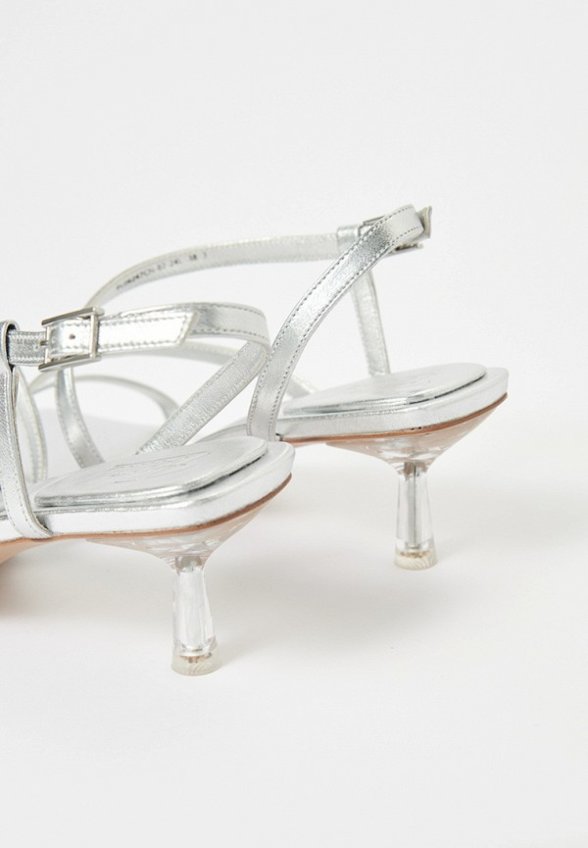 Босоножки Portal