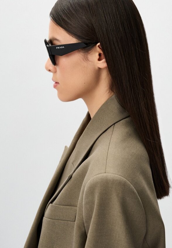 Очки солнцезащитные Prada