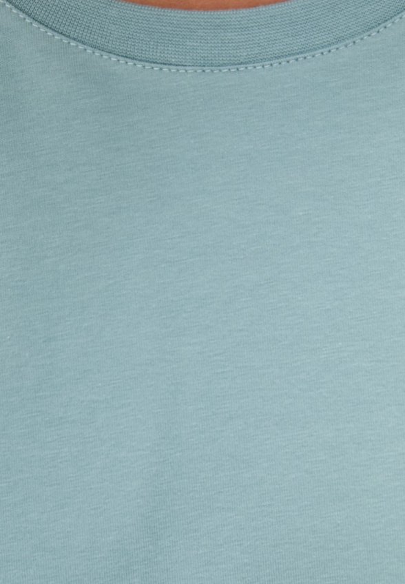 Футболка Delori