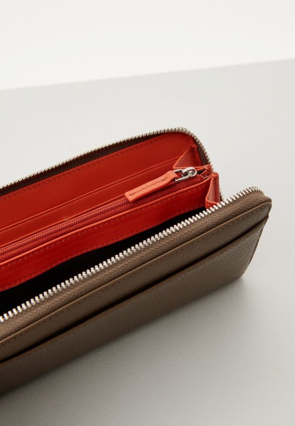 Кошелек Furla