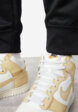 Кеды Nike Dunk High Lx, Бежевый8  - превью