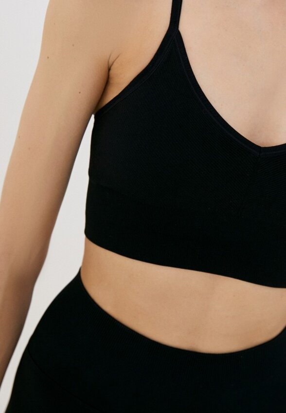 Топ спортивный Nux