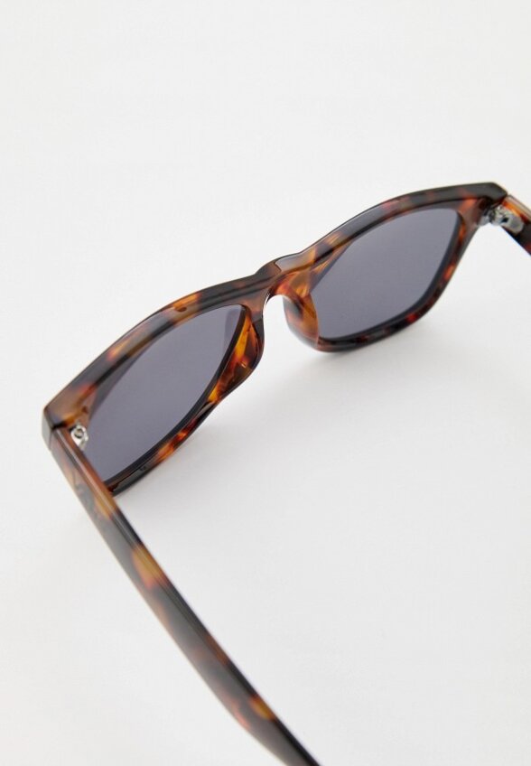 Очки солнцезащитные Vans