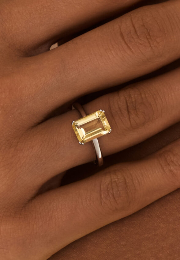 Серебряное кольцо ЭЙФОРИЯ с цитрином Эмеральд MIE