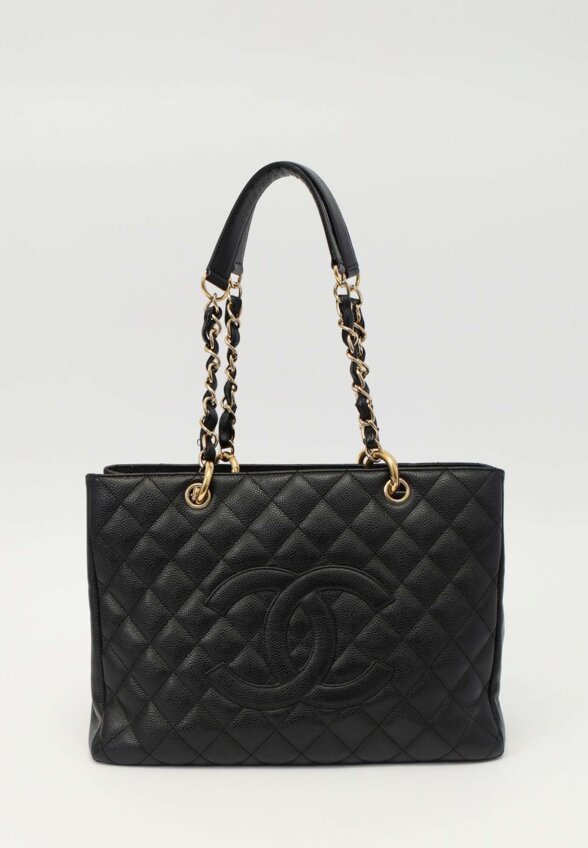 Chanel Shopping