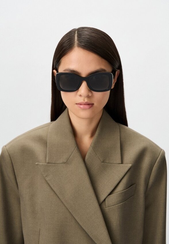 Очки солнцезащитные Prada