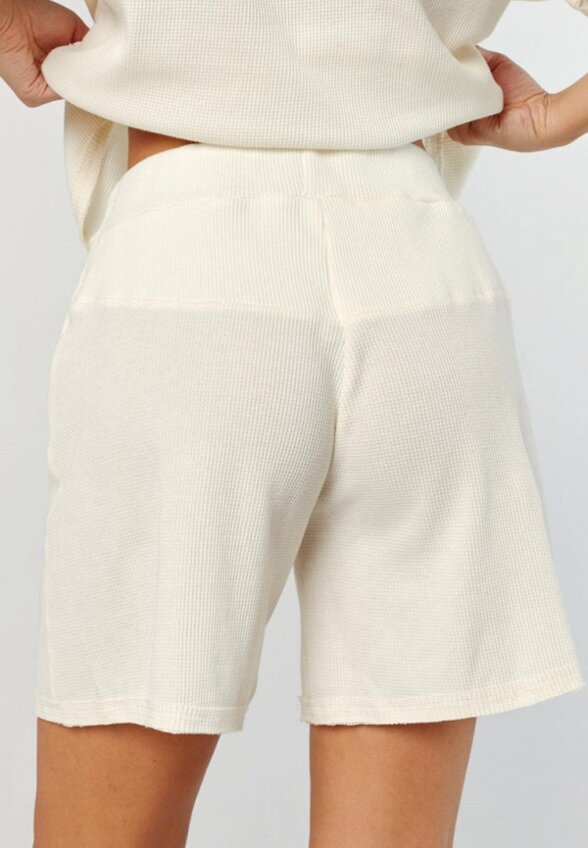 Шорты Lezzarine