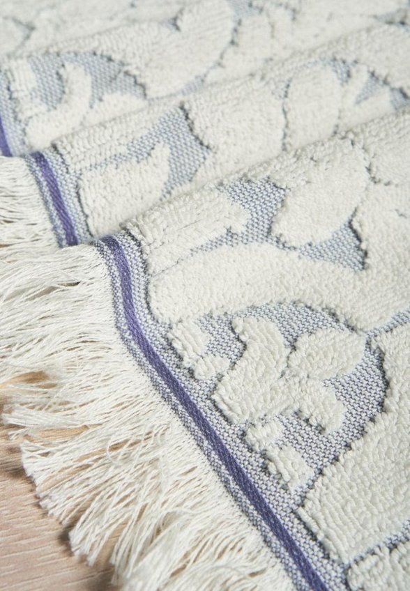 Полотенце Sanpa