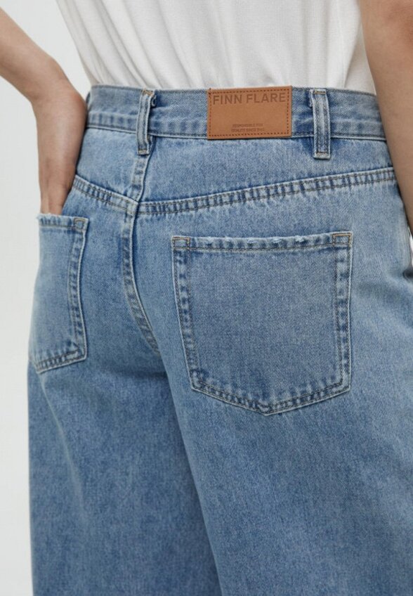 Джинсы Finn Flare