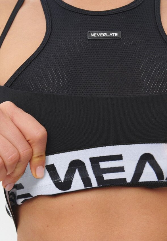 Топ спортивный Neverlate