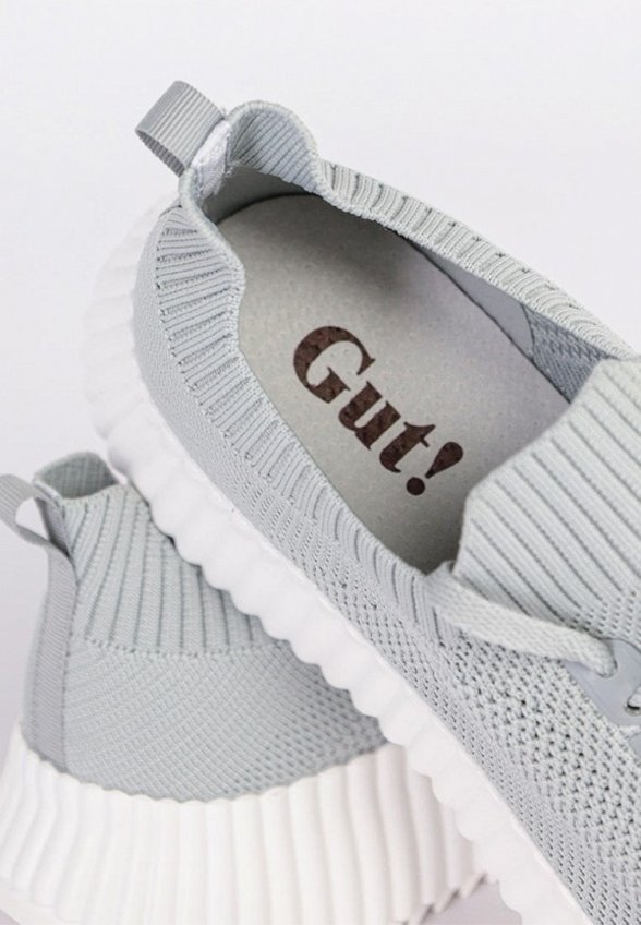 Кроссовки Gut