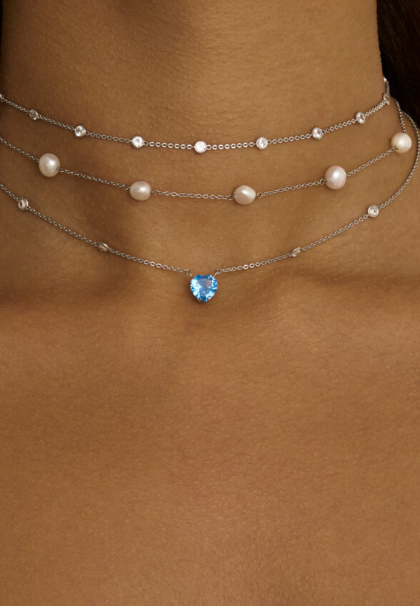 Колье с голубым сердцем из серебра MIE