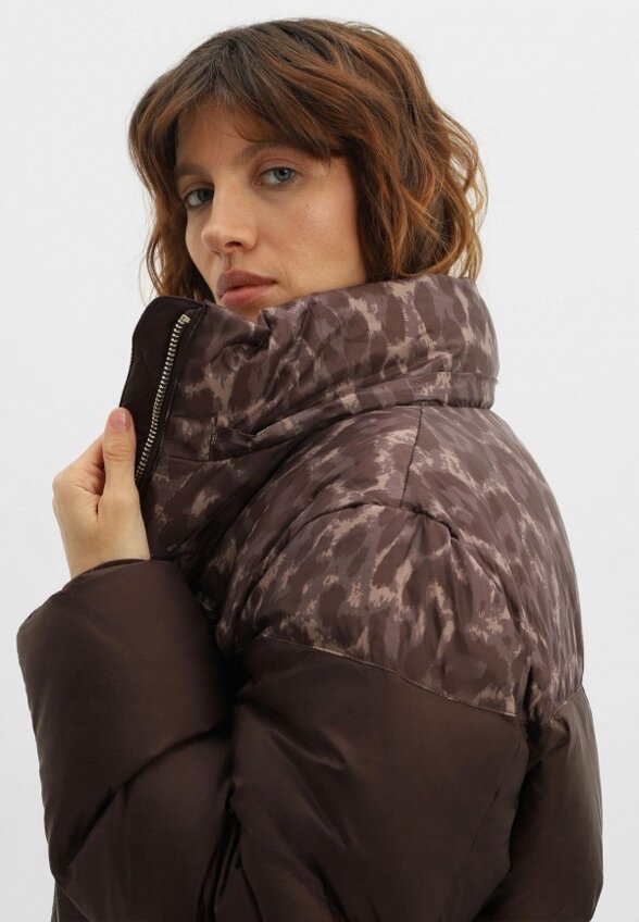 Пуховик Lilly Bennet