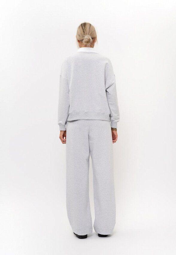 Костюм спортивный Nila