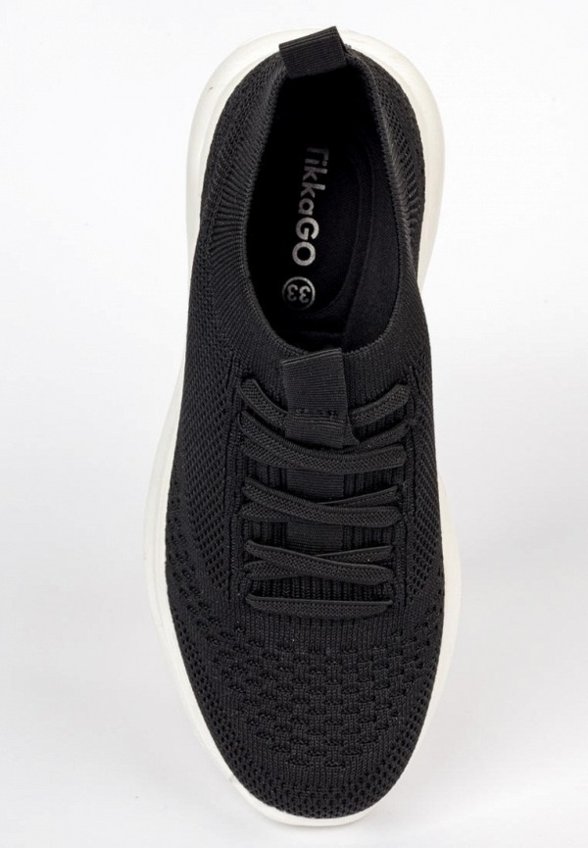 Кроссовки Tikkago