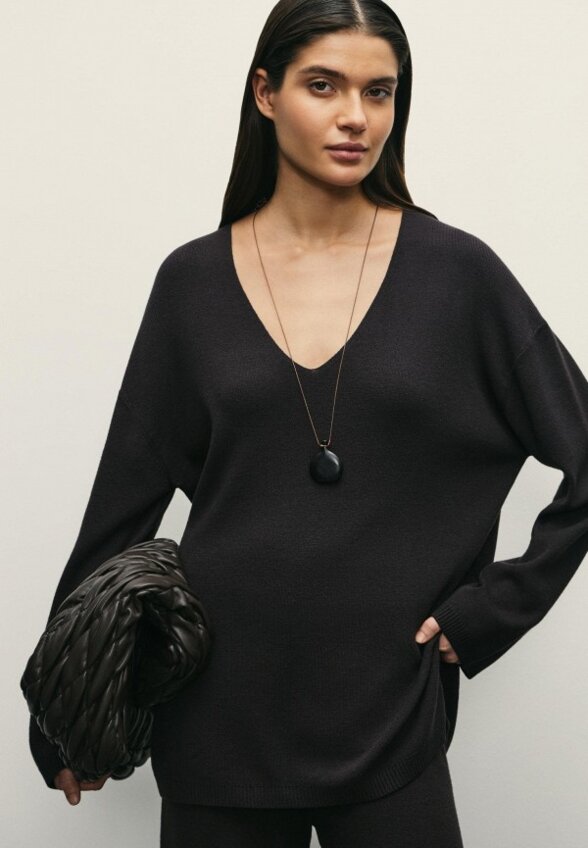 Пуловер Zarina