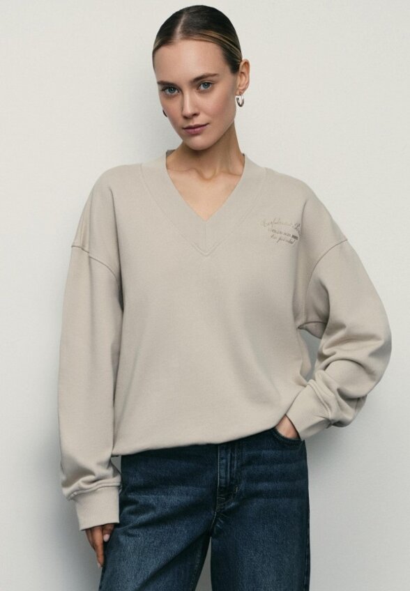 Свитшот Zarina