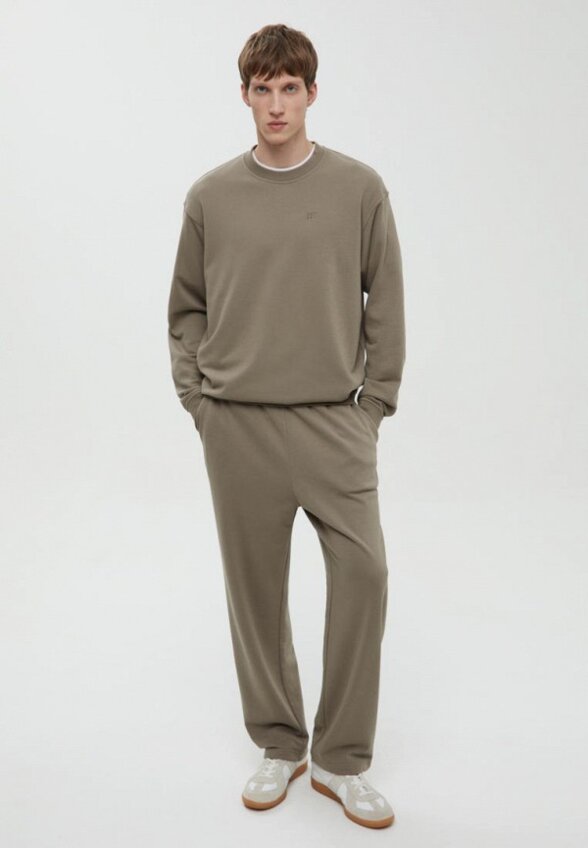 Свитшот Finn Flare