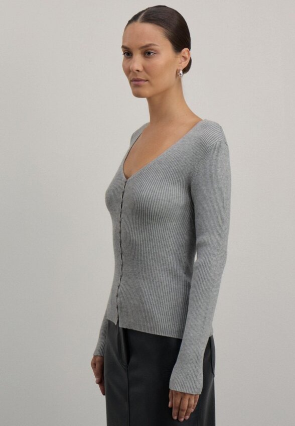 Пуловер Zarina