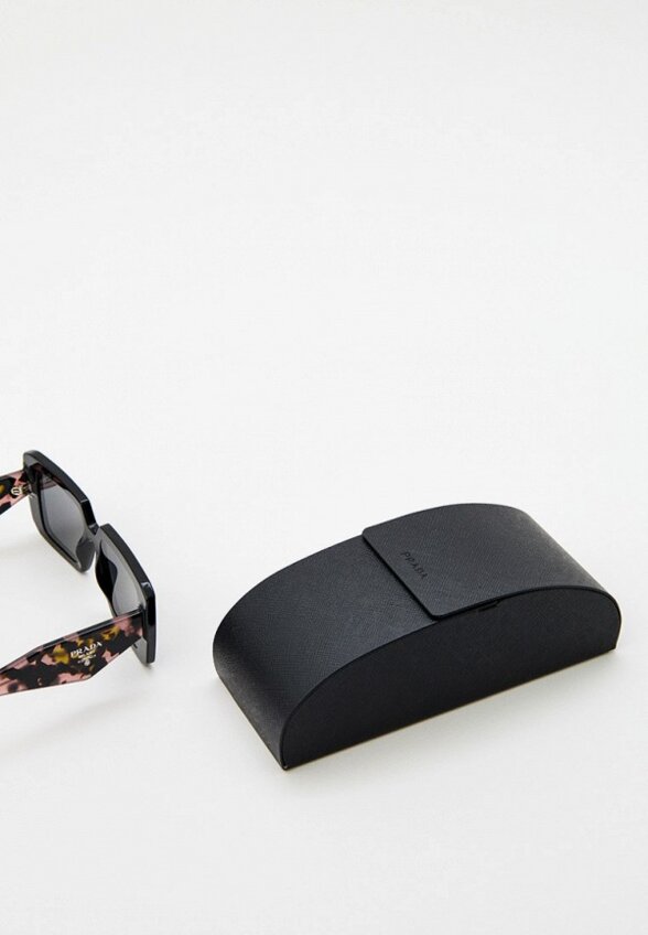 Очки солнцезащитные Prada