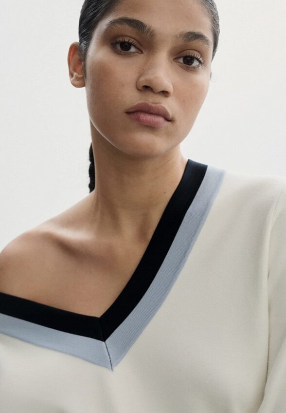 Пуловер Mango