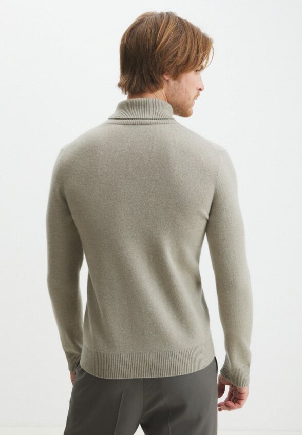 Водолазка Maison David