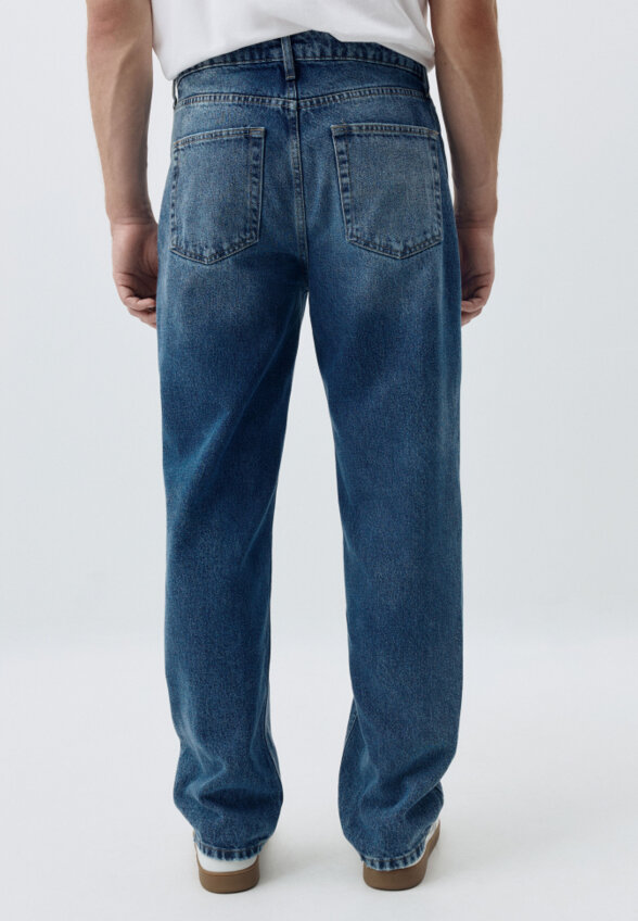 Джинсы STRAIGHT FIT со средней посадкой