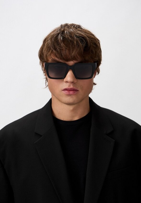 Очки солнцезащитные Moschino