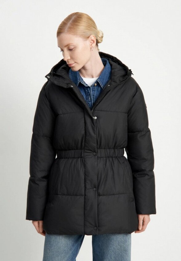 Пуховик Finn Flare