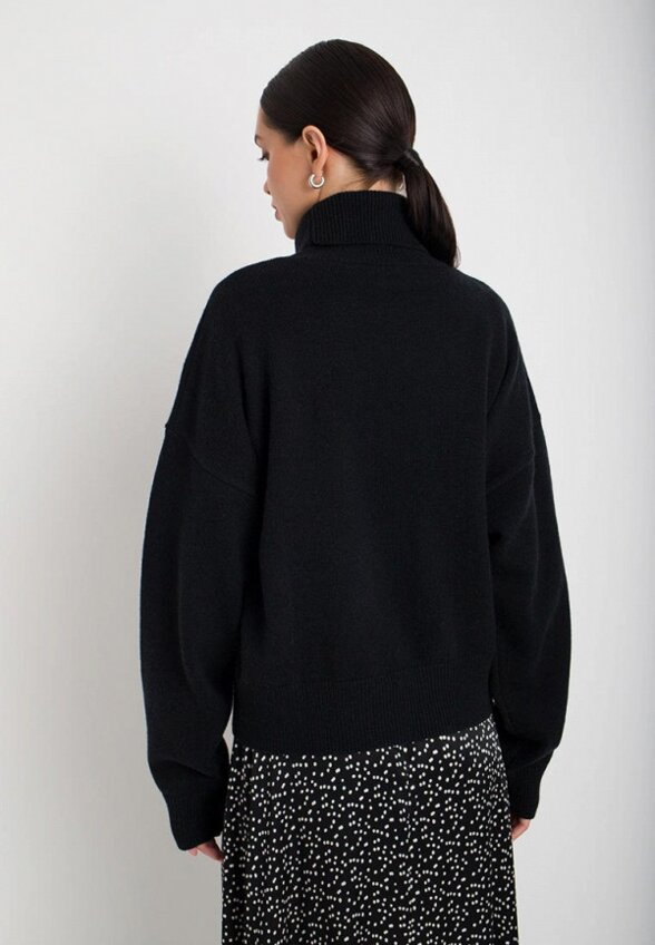 Свитер Mousa 9