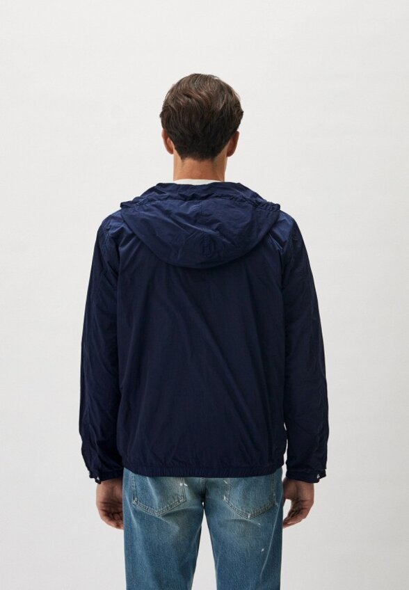 Ветровка Closed