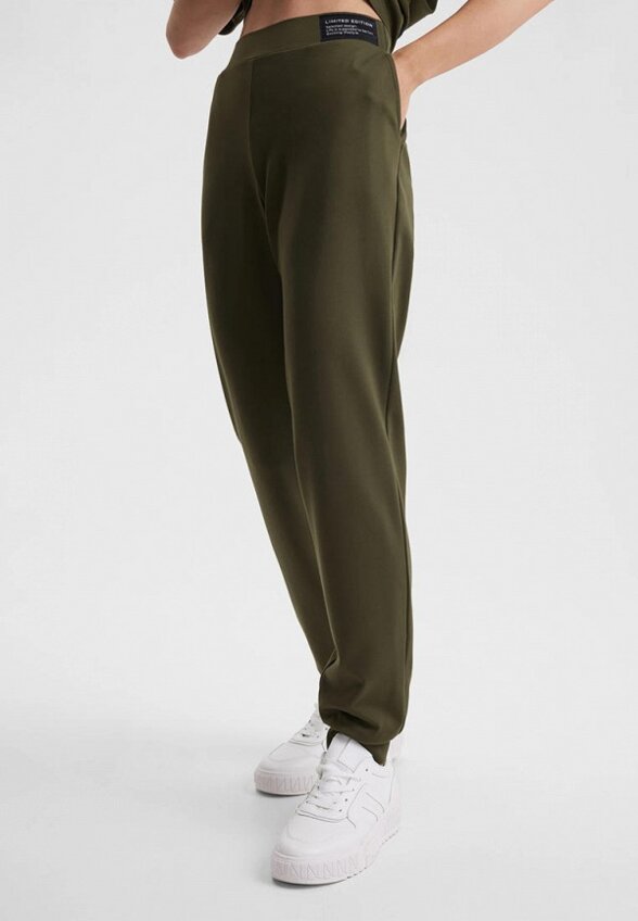 Брюки спортивные Barmariska