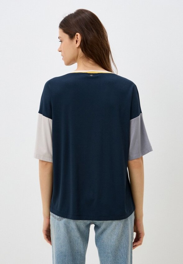 Футболка Helmidge