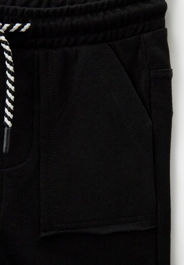 Шорты спортивные Mokida