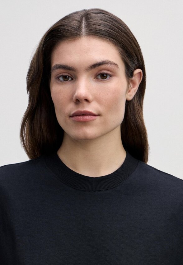 Футболка Zarina