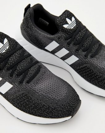 Кроссовки adidas мужчинам