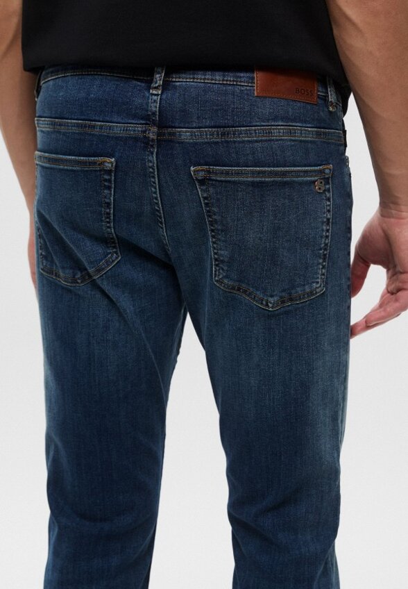 Джинсы Boss