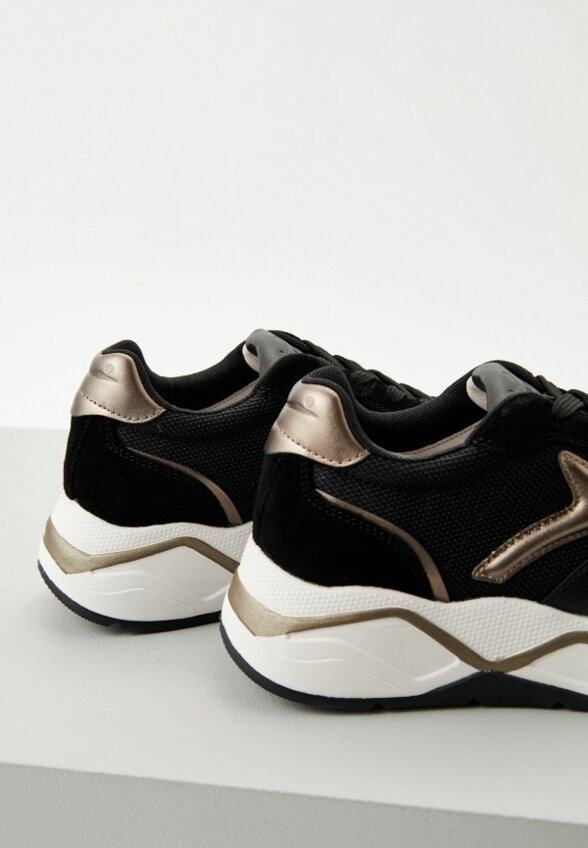 Кроссовки Voile Blanche