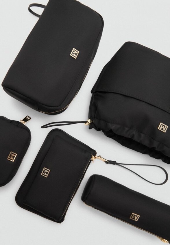 Косметичка Mango