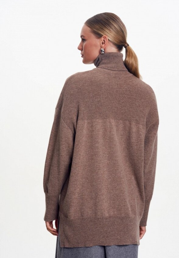 Свитер Dispacci