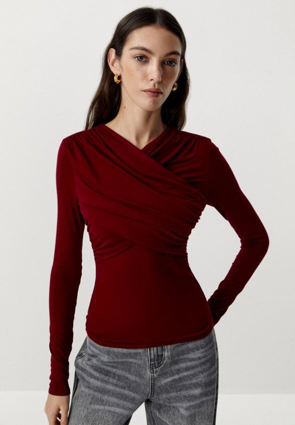 Лонгслив Charmstore