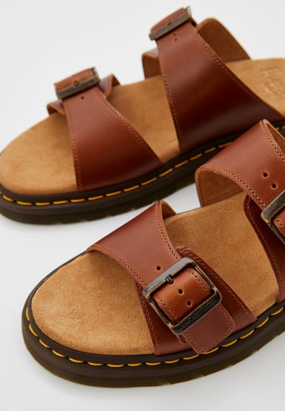 Сабо Dr. Martens
