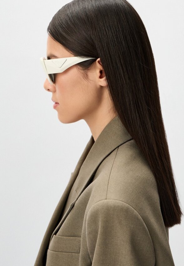 Очки солнцезащитные Prada