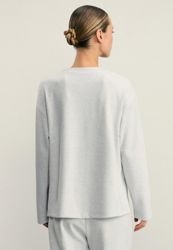 Лонгслив Zarina